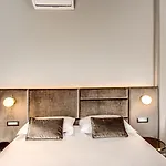 Apollo Boutique 4*