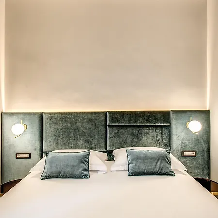 Apollo Boutique Rome