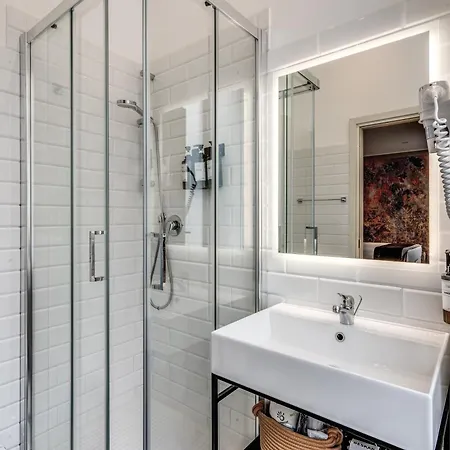 Hotel Apollo Boutique 4*