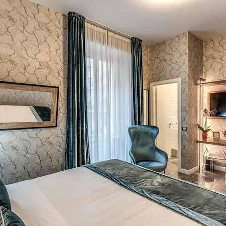 Apollo Boutique 4*