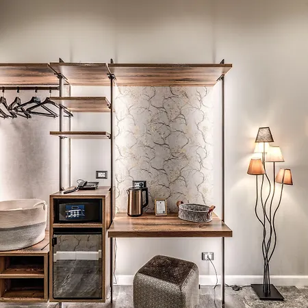 Apollo Boutique 4* Rome