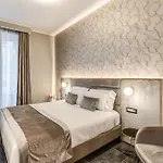 Otel Apollo Boutique 4*