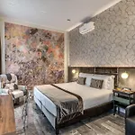 Apollo Boutique 4*