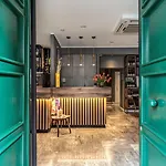 Apollo Boutique Roma