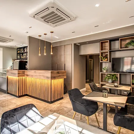 Apollo Boutique 4*